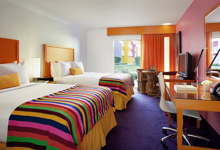 The Saguaro hotel room
