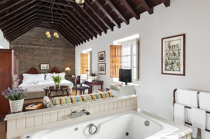 Hotel Amadeus Seville attic room with bathtub