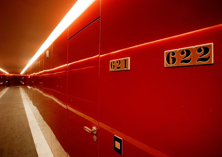 Hotel Silken Puerta América Madrid red corridor