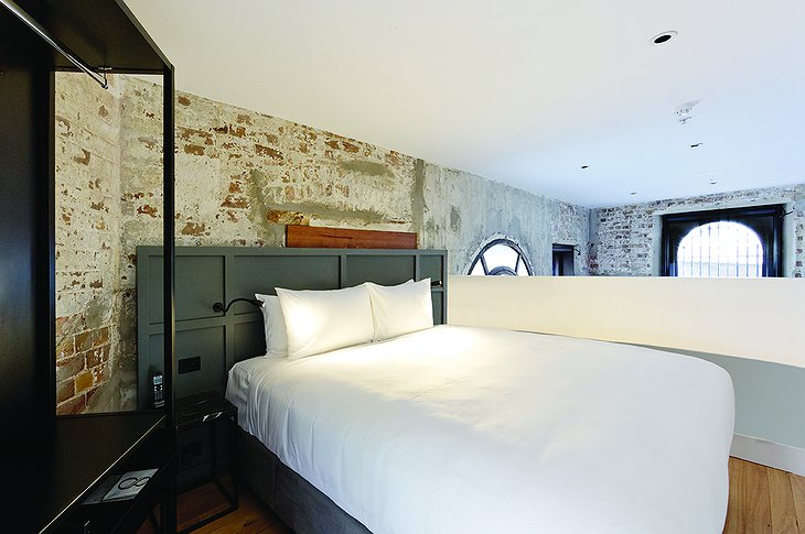 1888 Hotel Sydney Williamson suite bedroom