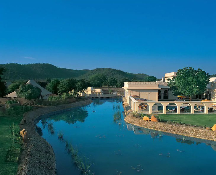 The Oberoi Vanyavilas with a lake