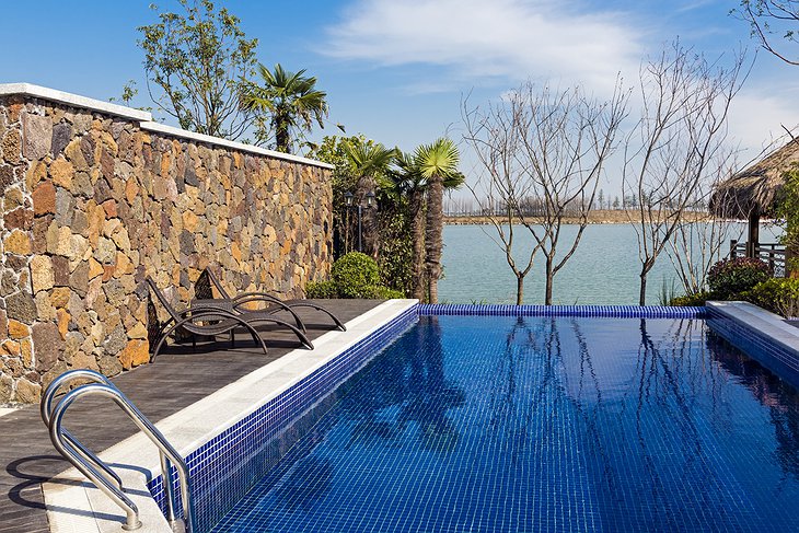 Sheraton Huzhou Hot Spring Resort private pool