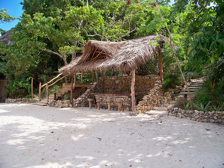 Fundu Lagoon Resort Beach Bar