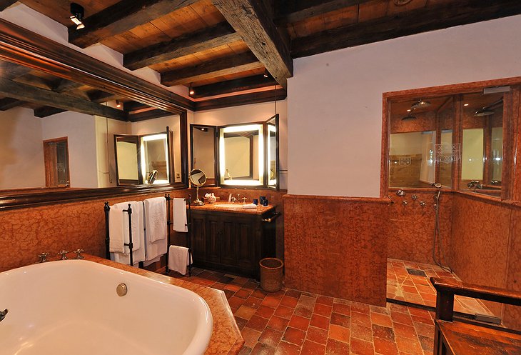 Chateau de Bagnols hotel bathroom