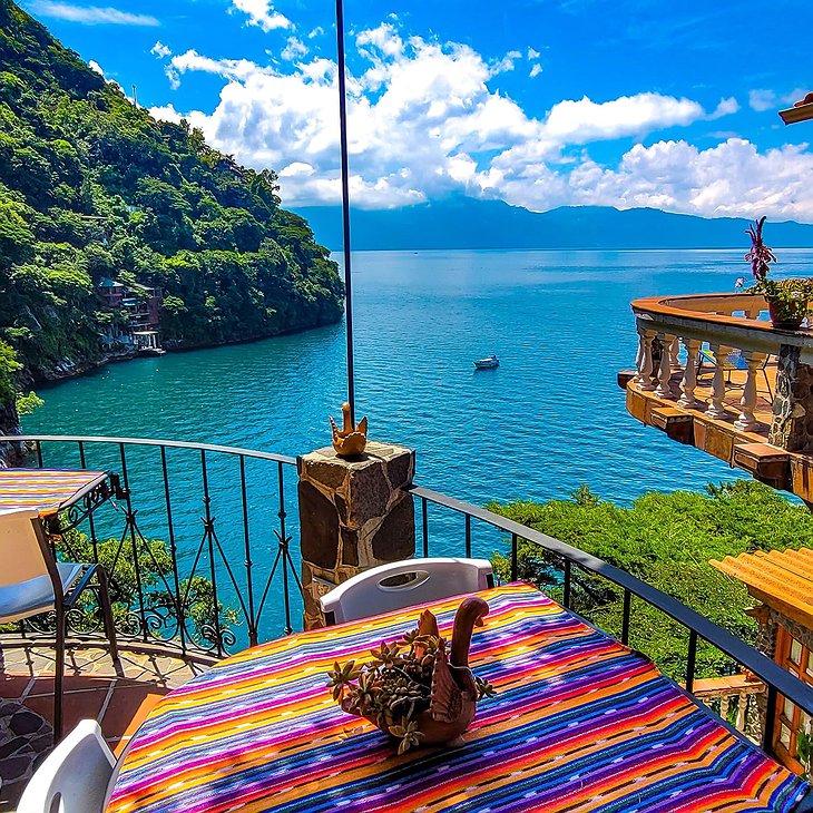 Hotel La Casa del Mundo Lake View Balcony