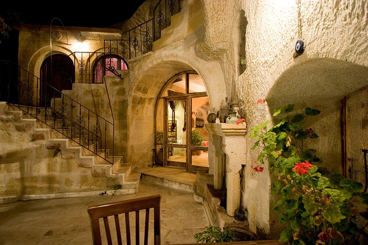 Gamirasu Cave Hotel entrance at night