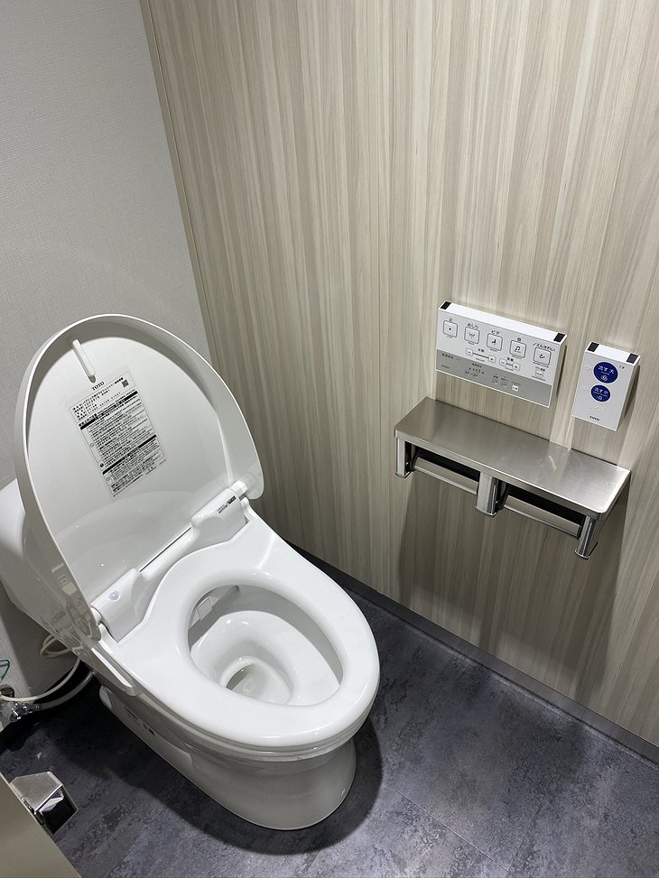 Resol Poshtel Tokyo Asakusa Japanese Toilet