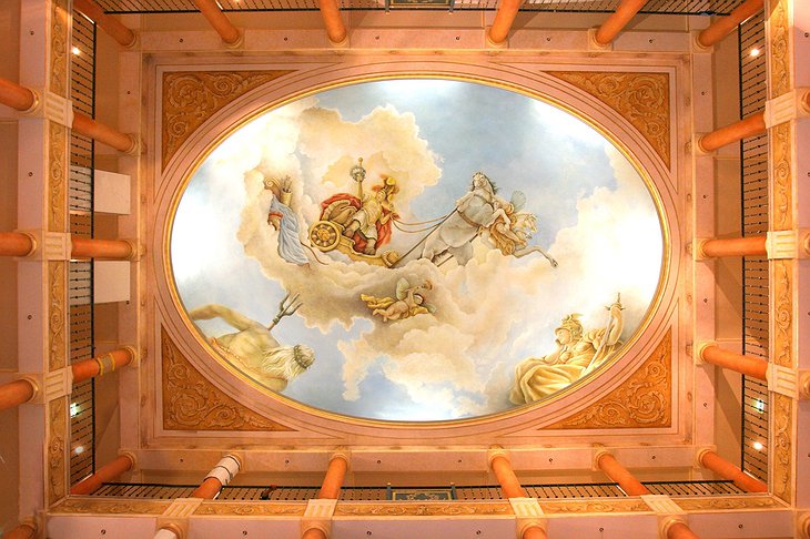 Superior Hotel Colosseo lobby ceiling