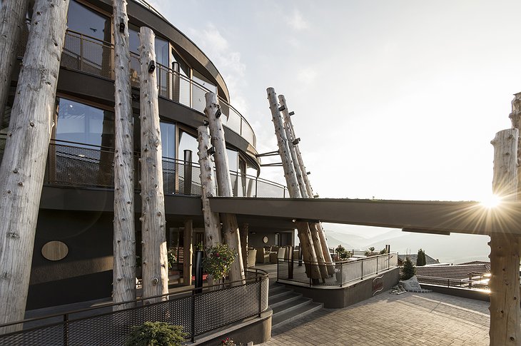 Alpin Panorama Hotel Hubertus Entrance