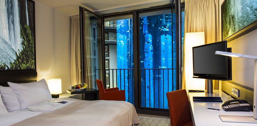 Radisson Blu Berlin - The Home Of The Largest Freestanding, Cylindrical Aquarium