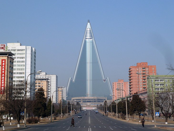 Pyongyang roads leading to Ryugyong Hotel